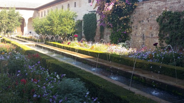 beautiful fountains at the alhambra granada